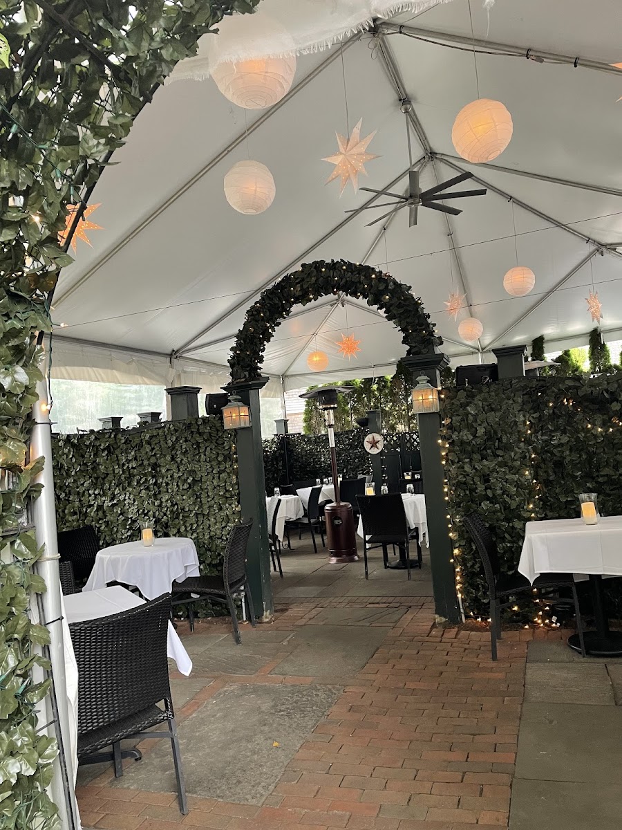 L’Étoile Restaurant